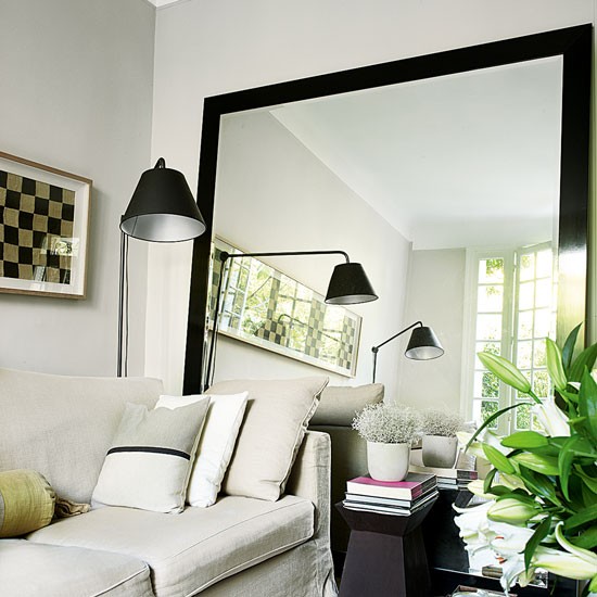 Living Room Look And Feel Bigger, How To Use Mirror Make Bedroom Look Bigger